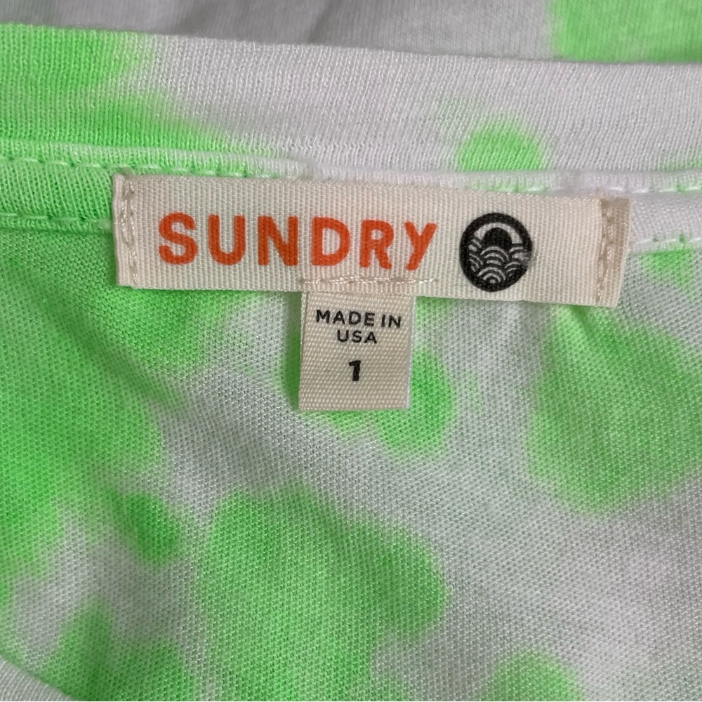 Sundry T-Shirt - Picture 6 of 8